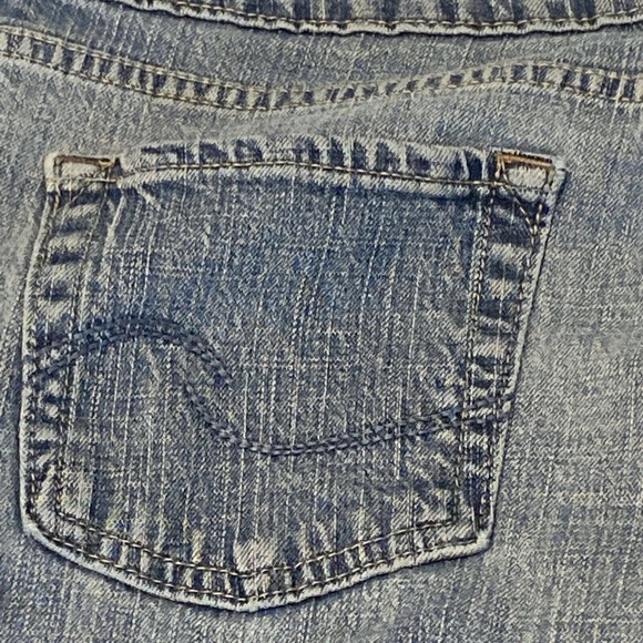 Levi's Jeans Womens 18 Short Mid Rise Bootcut Medium Wash Blue Denim - Picture 13 of 16